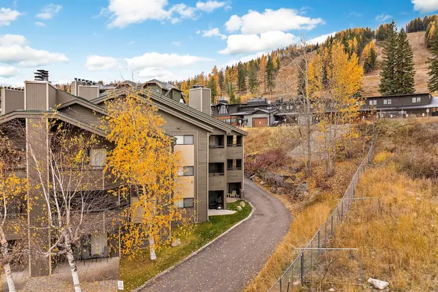 Walk the path to the building with the lift towers already in sight up the hillside you'll be clicking into your bindings faster than you can finish your coffee.