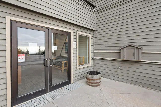 Walk straight up to the building's front doors and you're steps from your bed drop your bags on the bench by the entrance while you dig for your keys.