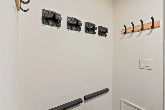 Hang your jacket and gear on the hooks the second you walk in no tripping over ski boots in the middle of the living room here.