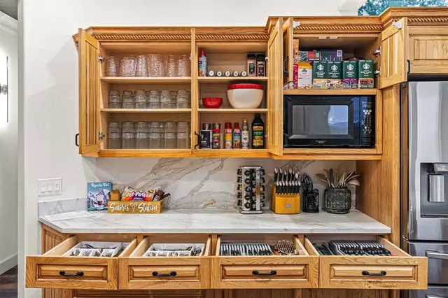 Reach into your upper cabinets for pasta, grains, and spices already stocked and ready to cook with.